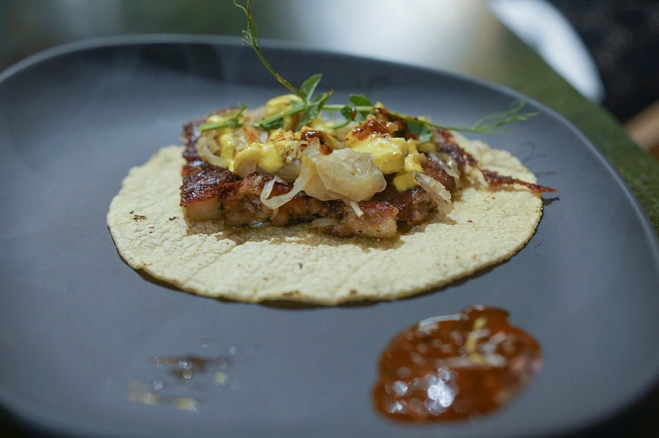 Taco con flor de guandul