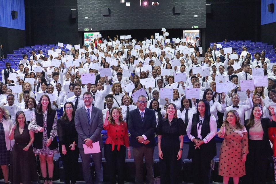 Diageo y Supérate gradúan 584 jóvenes del programa Learning for Life