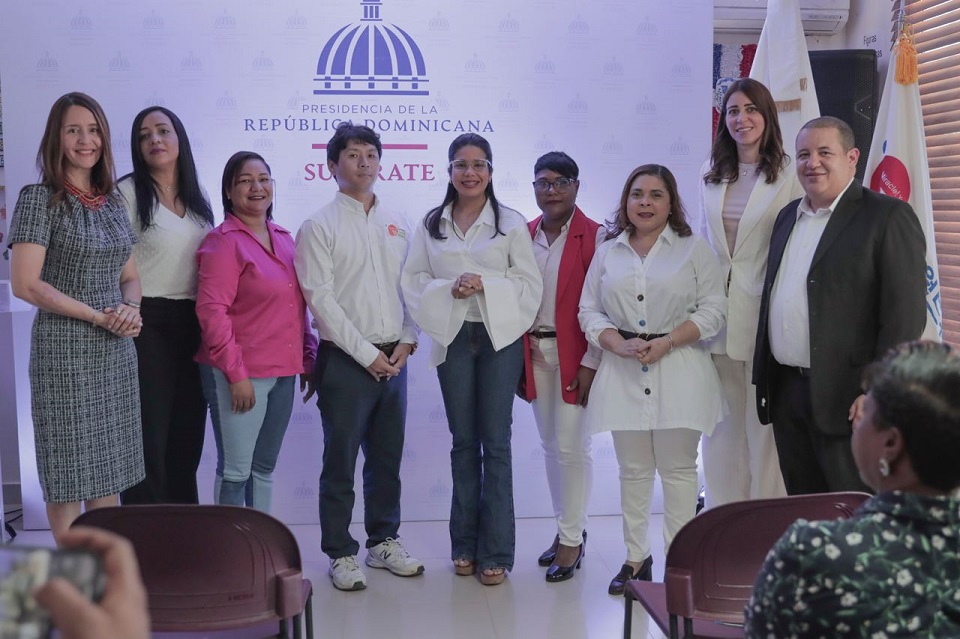 Fundación Worldshare en R.D. equipa el Centro de Superación Comunitaria Supérate en Pedro Brand con una cocina de alta calidad