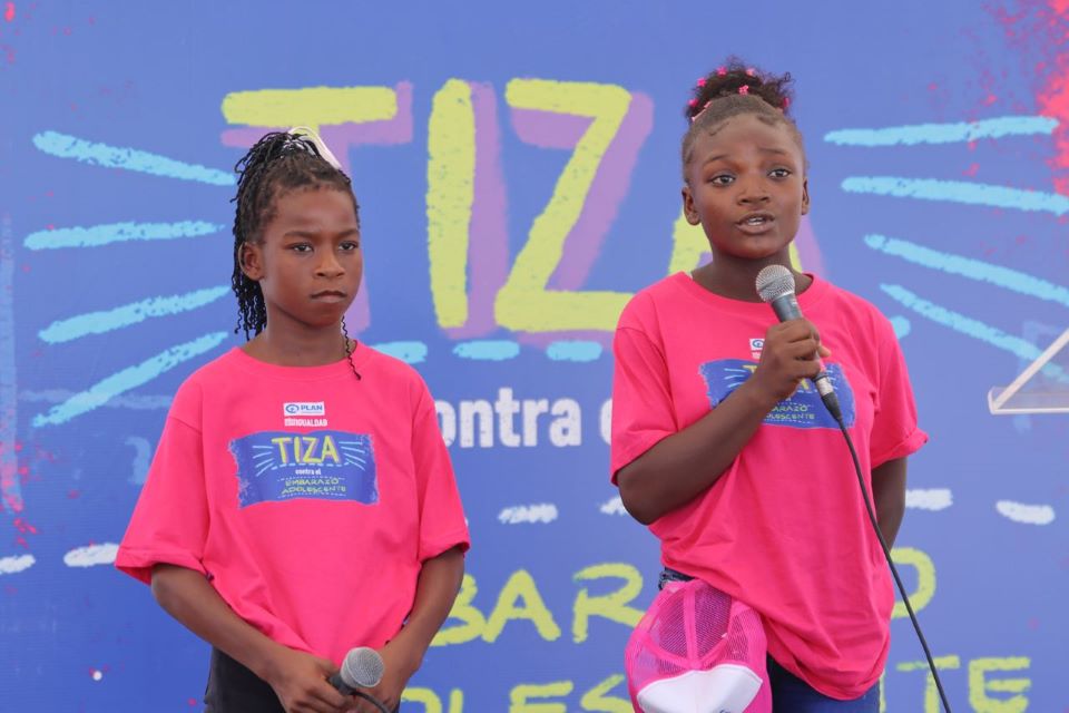 Supérate participa en actoTiza contra el embarazo adolescentepara conmemorar el “Día Internacional de la Niña”