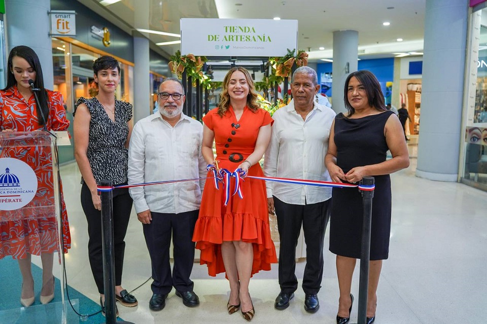 Manos Dominicanas inaugura espacio de venta en el Centro Comercial Sambil