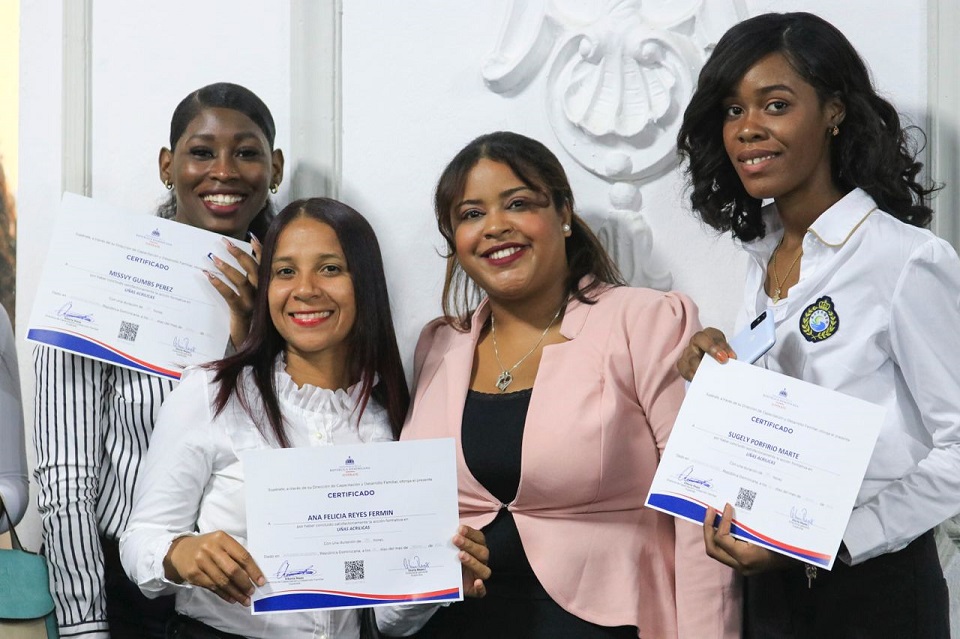 Supérate celebra graduación de acciones formativas en San Pedro de Macorís