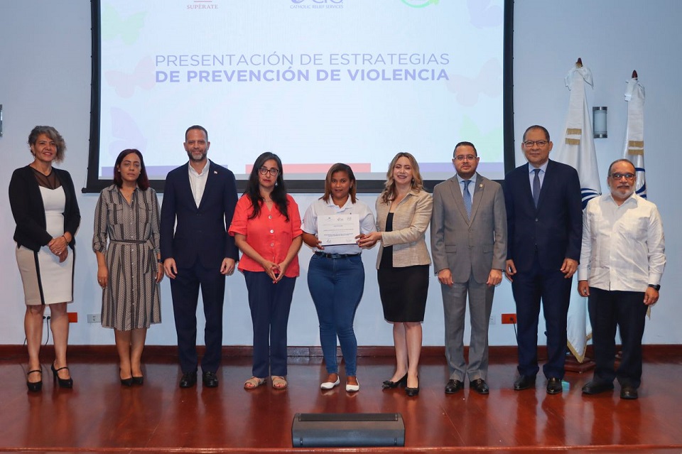 Supérate y Catholic Relief Services renuevan convenio de colaboración para la erradicación de la violencia de género