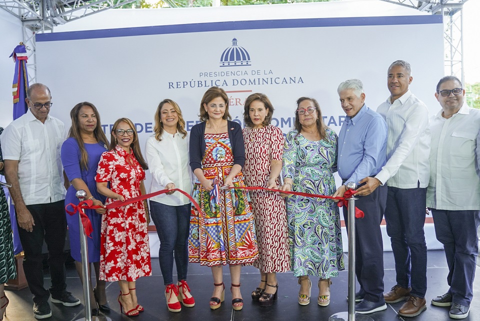 Supérate inaugura Centro de Superación Comunitaria Escuela Yaque en Santiago