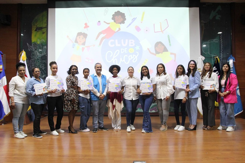 “Club de Chicas” de Supérate, Unicef y Koica graduó 185 niñas y adolescentes de Santo Domingo Norte