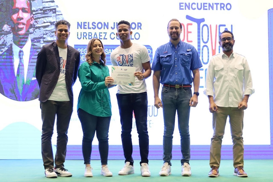 Juventud Supérate realiza primer encuentro “De joven a joven”