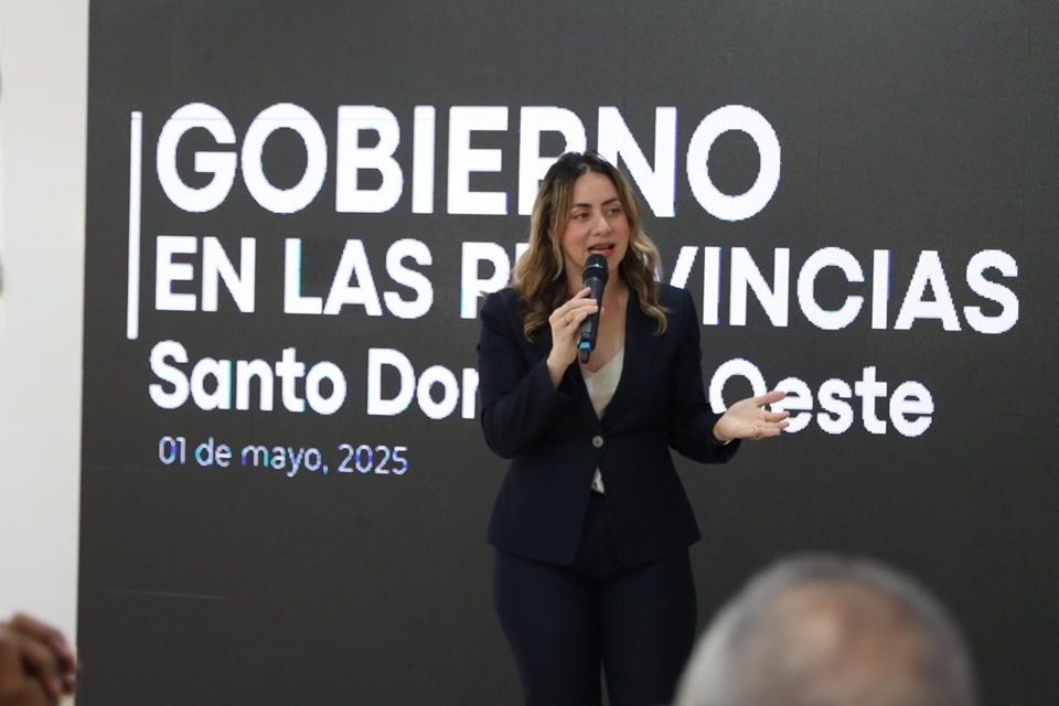 “El Gobierno en las Provincias” revela avances en cobertura educativa, servicios a estudiantes y mejora en infraestructura escolar en SDO