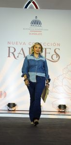 Manos Dominicanas presenta colección Raíces