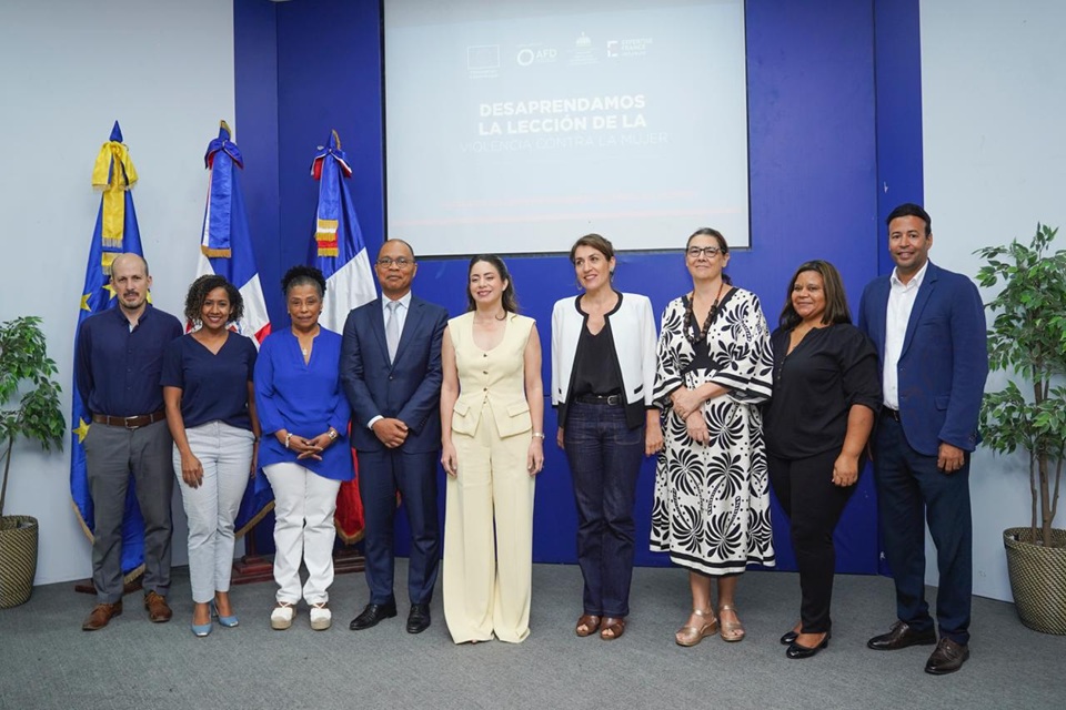 Dirección de Desarrollo Social Supérate presenta campaña de prevención de la violencia contra la mujer