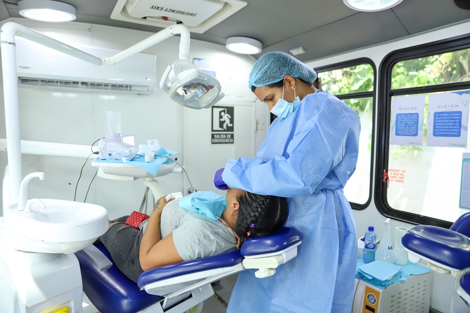 “Supérate en tu Comunidad” lleva jornada de servicio al municipio El Factor