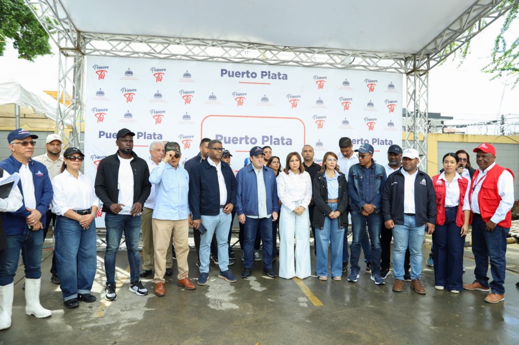 1.La Directora general de Supérate, Mayra .