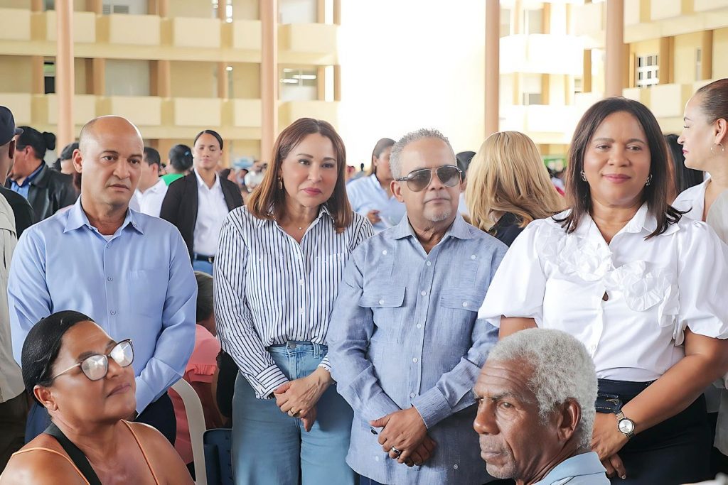 2.Mayra Jiménez, directora general de Supérate