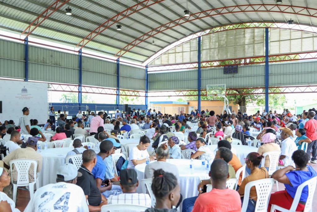 6.Familias beneficiarias que se dieron cita a este encuentro territorial.