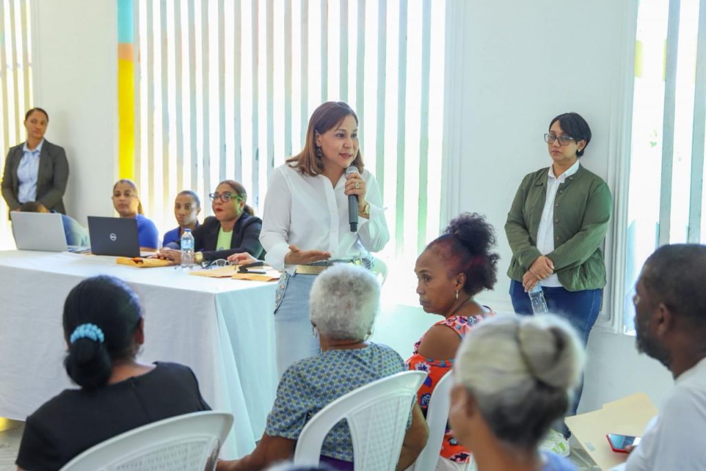 Directora general, Mayra Jiménez