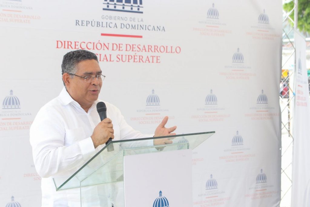 3.El viceministro, Alexis Cruz, durante su intervención en la actividad.