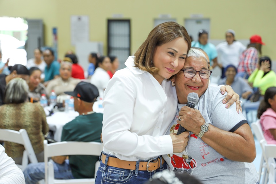 Supérate fortalece protección social en las provincias Duarte y Hermanas Mirabal con apoyo a más de 69 mil familias