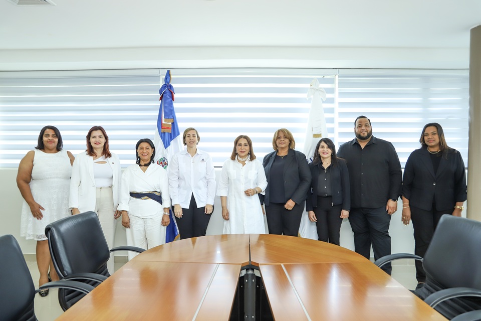 Supérate avanza en el fortalecimiento de la ética institucional con juramentación de Comité Electoral y Cuerpo Técnico