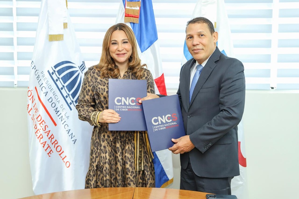 Supérate y el Centro Nacional de Ciberseguridad firman acuerdo de cooperación para fortalecer la seguridad digital