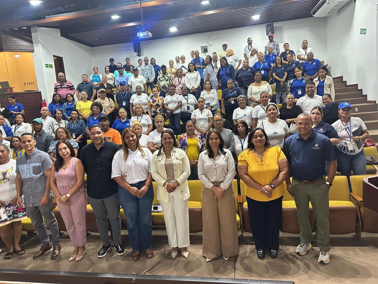 Supérate capacita a enlaces familiares para fortalecer el acompañamiento sociofamiliar a familias beneficiarias